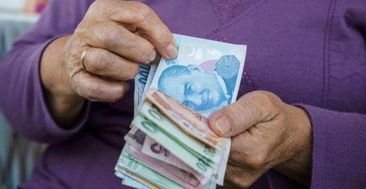 EMEKLİYE YENİ HABER! Emekli Olan Kişilere 18000 TL Ödeme Verileceği Kesinleşti!