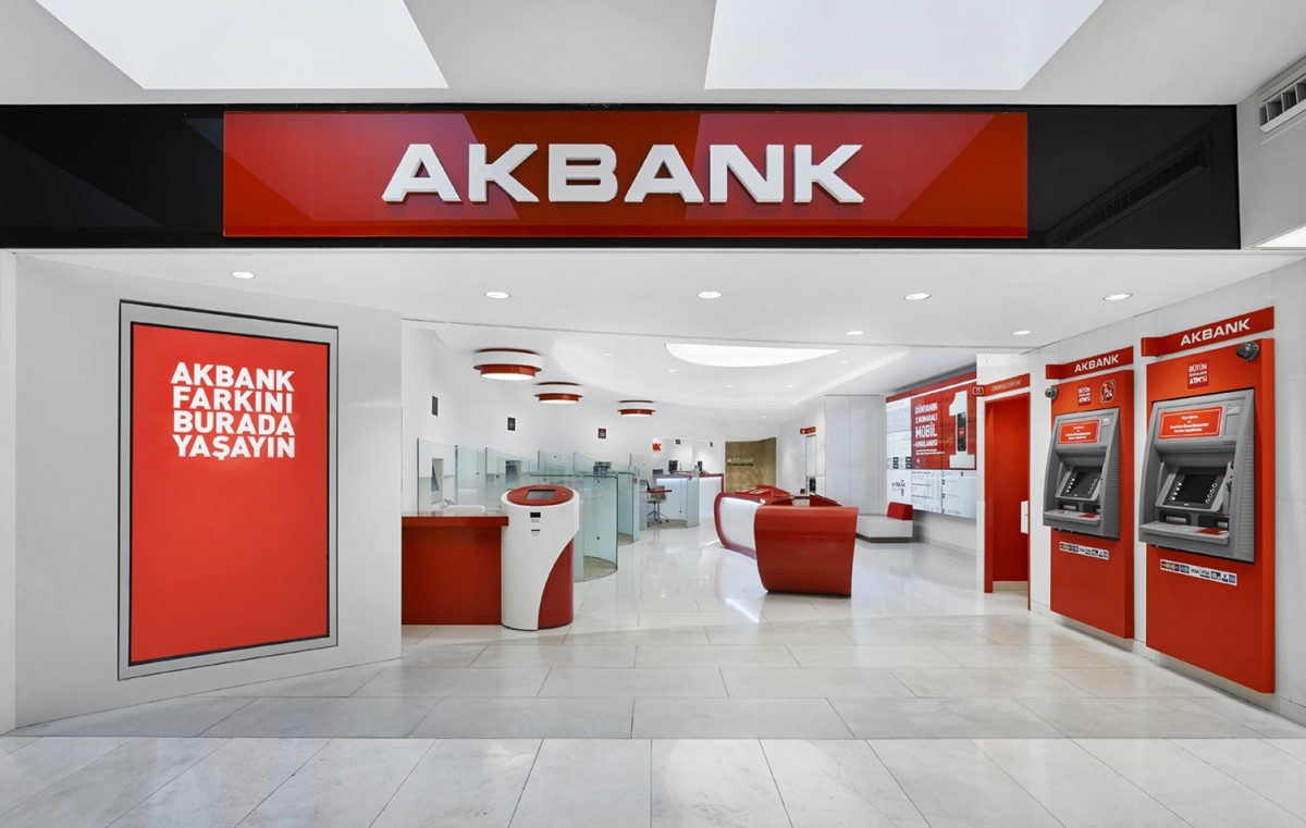 Akbank emeklilere ve çalışanlara duyuru yaptı: Emekli maaşlarına ek ödeme, 15000 TL olacak! 